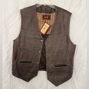 Men's BRAEVAL Vest. Size Large.